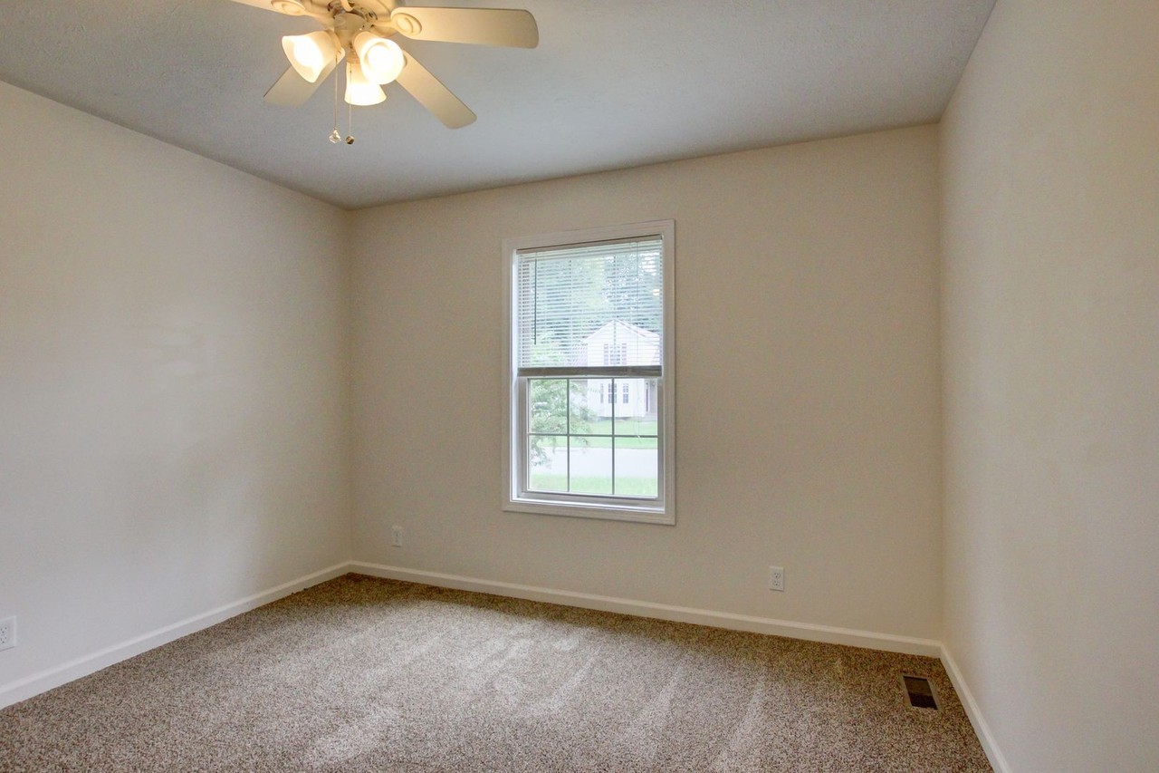 3325 S Senseney Cir - Photo 4 of 50