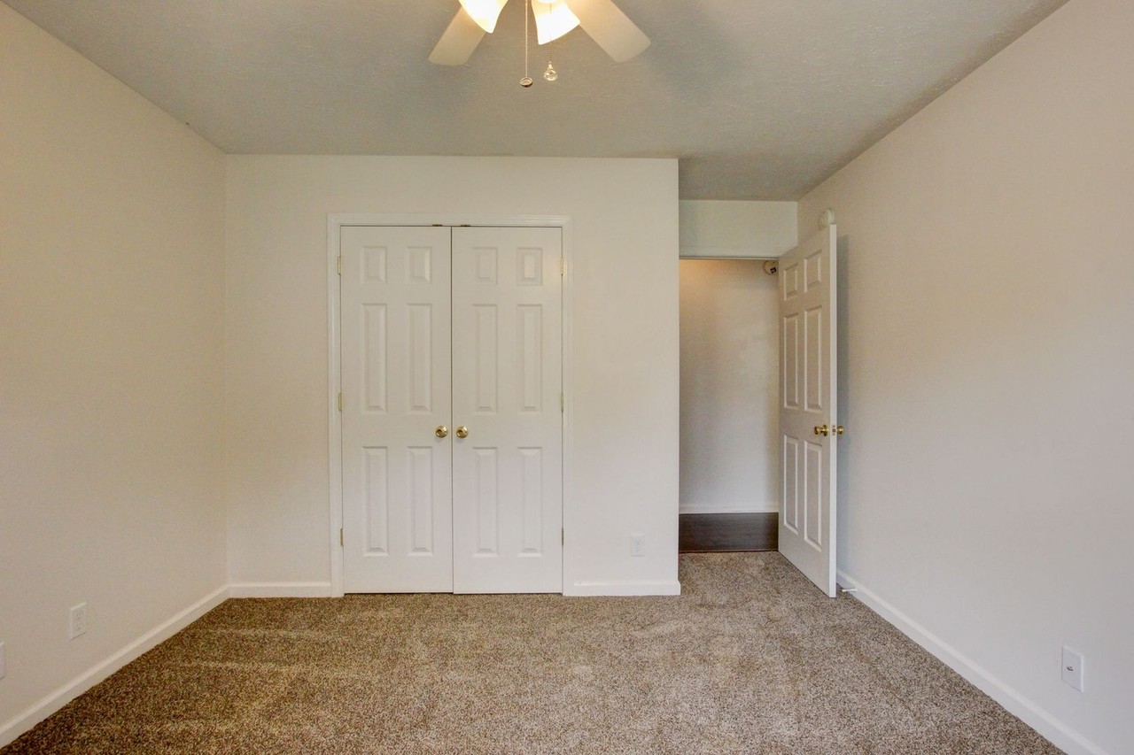 3325 S Senseney Cir - Photo 6 of 50