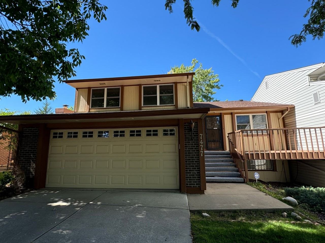 7477 W Cedar Cir - Photo 2 of 44