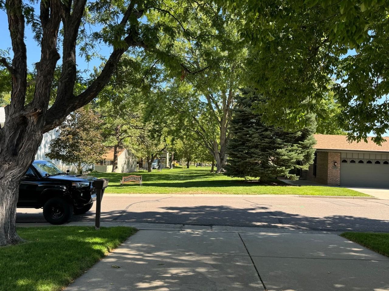 7477 W Cedar Cir - Photo 3 of 44