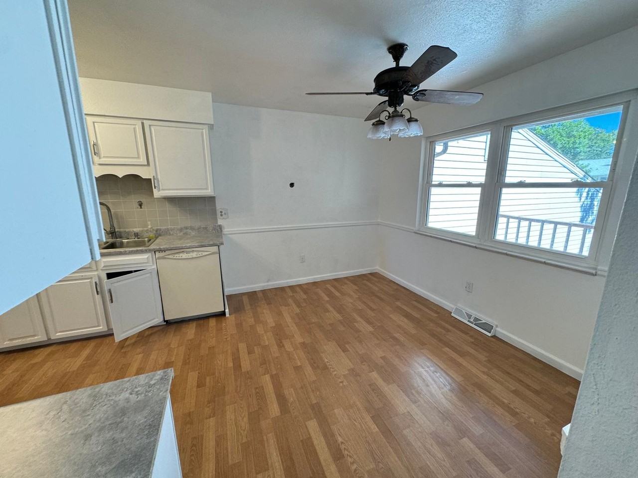 7477 W Cedar Cir - Photo 7 of 44