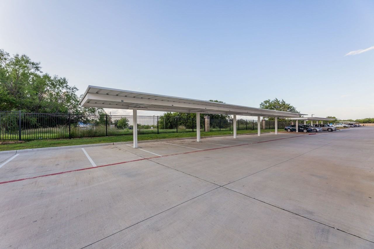 Beacon on Westmoreland - Photo 3 of 50