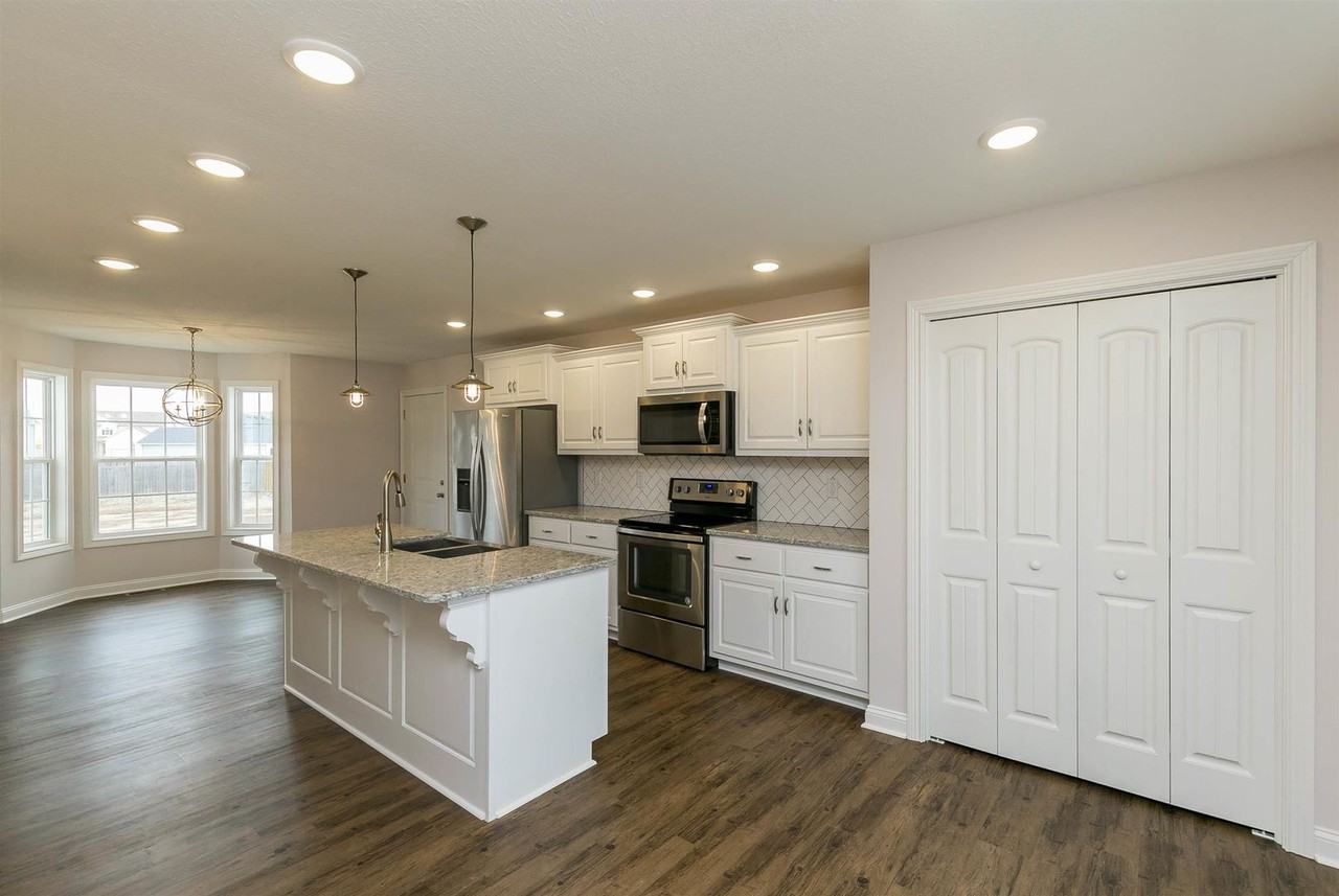 535 Tracy Ln - Photo 2 of 29