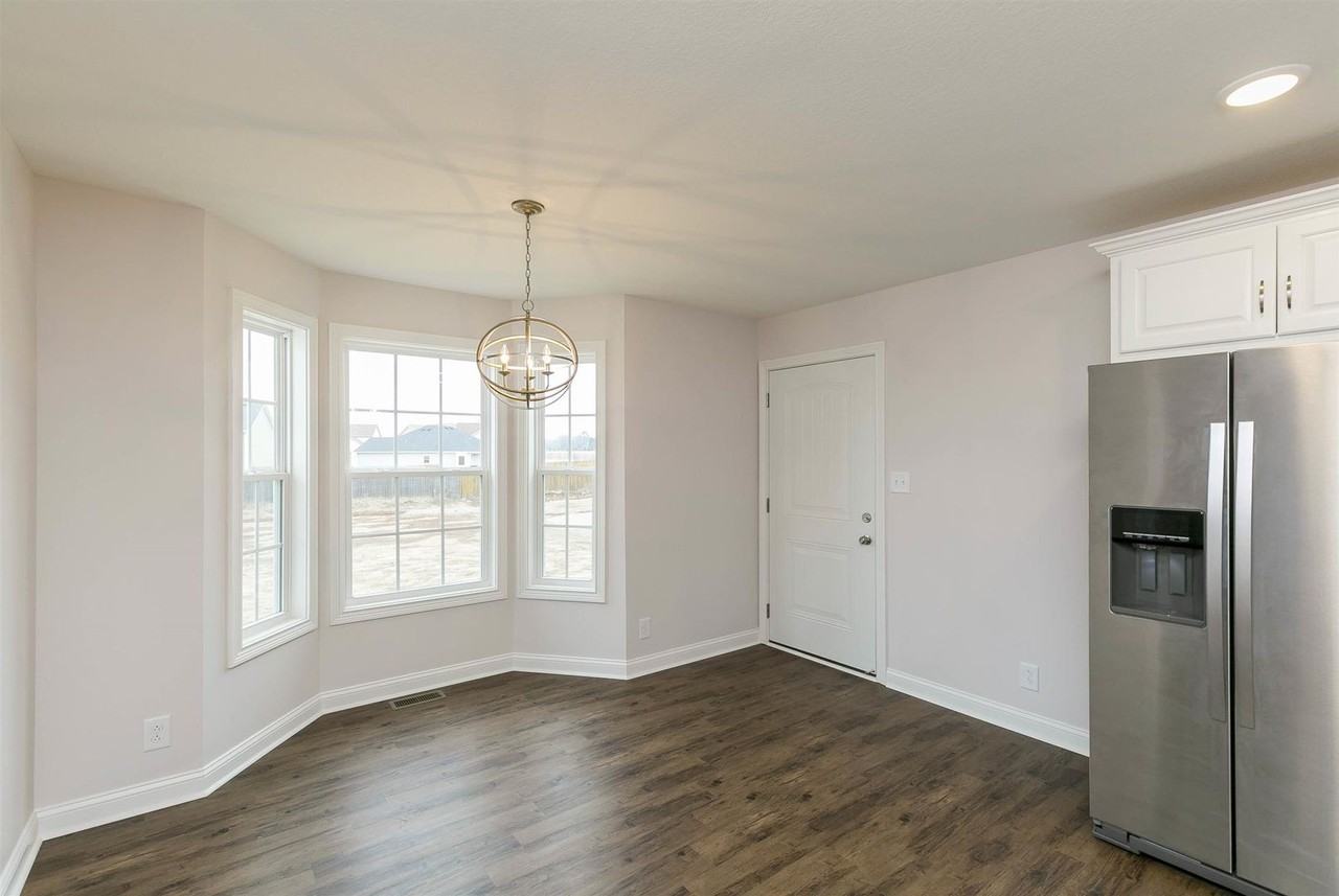 535 Tracy Ln - Photo 3 of 29