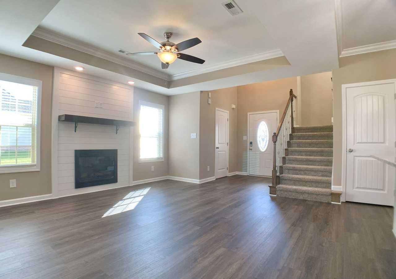 425 Ayden Ln - Photo 2 of 37