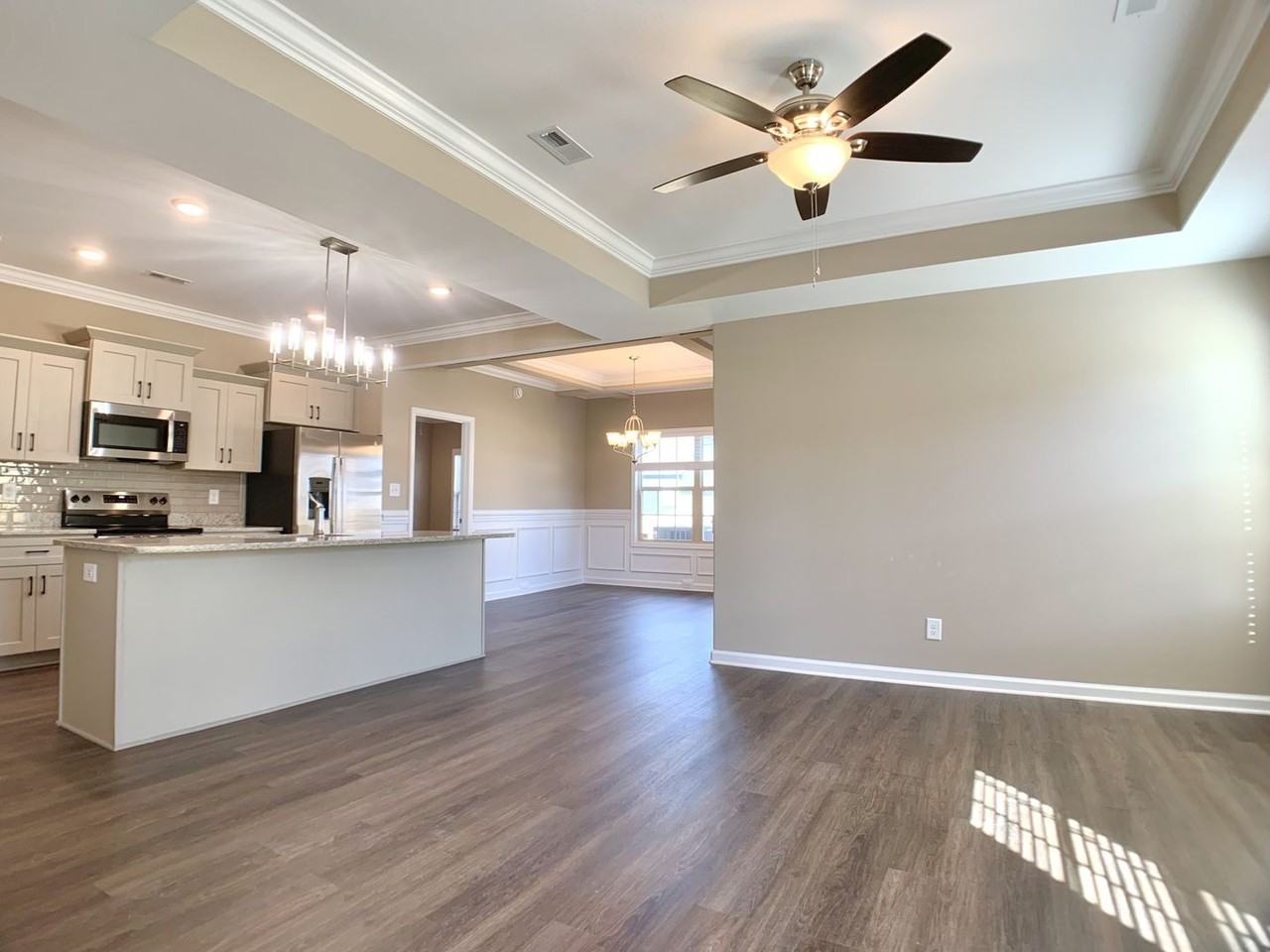 425 Ayden Ln - Photo 4 of 37