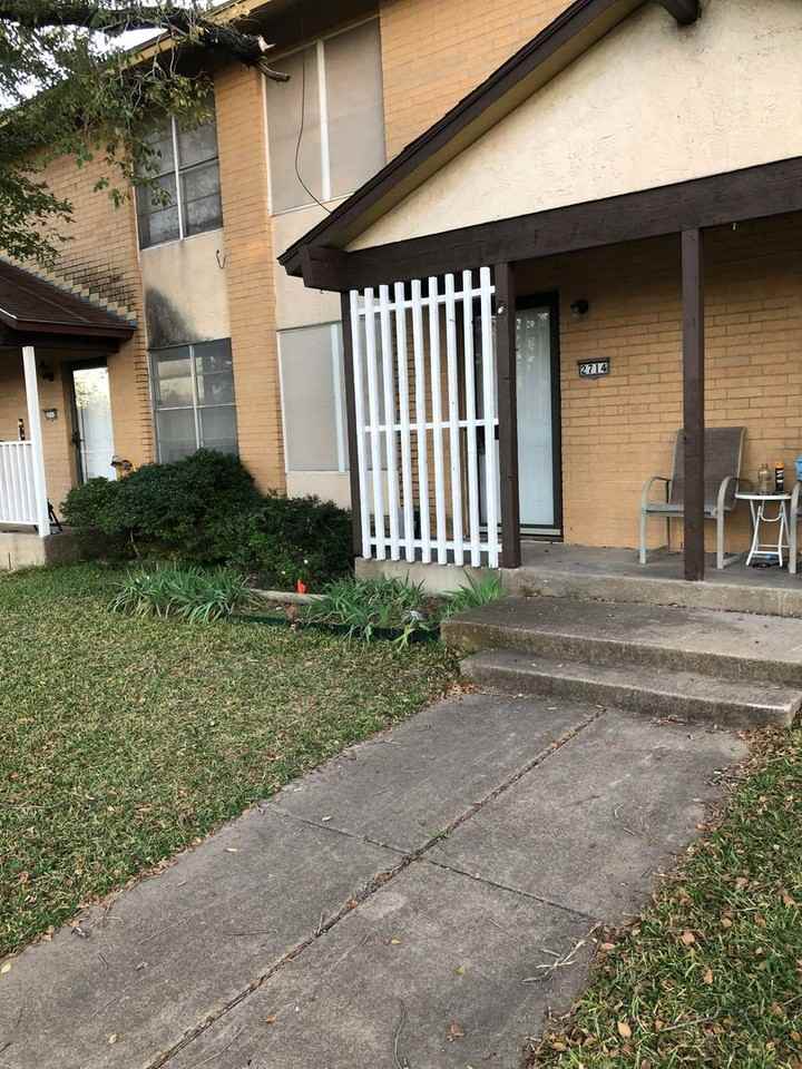 2714 Patricia Lane - Photo 2 of 13