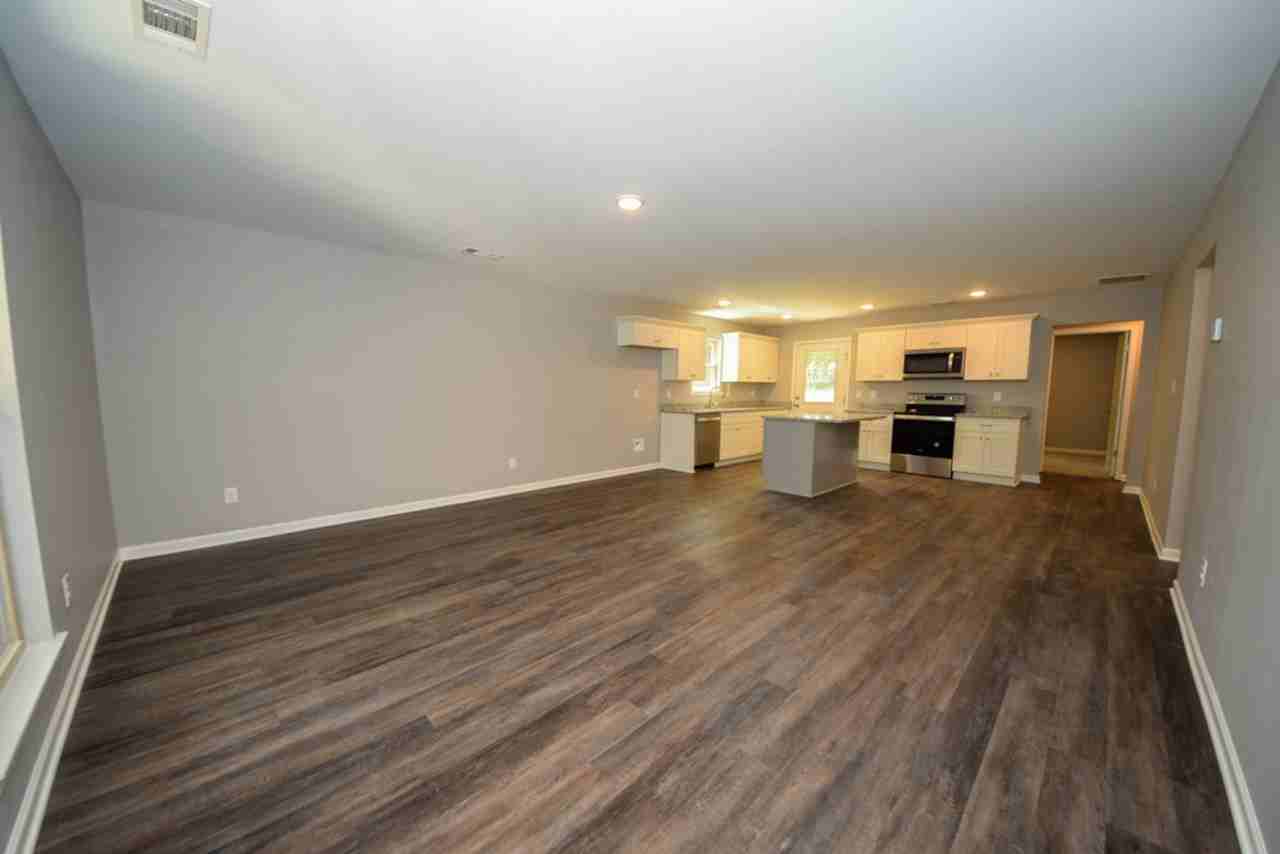 45 Mathis Ave - Photo 3 of 26