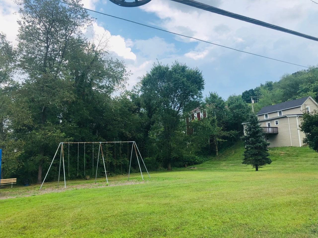 90 Southview Rd - Photo 2 of 50