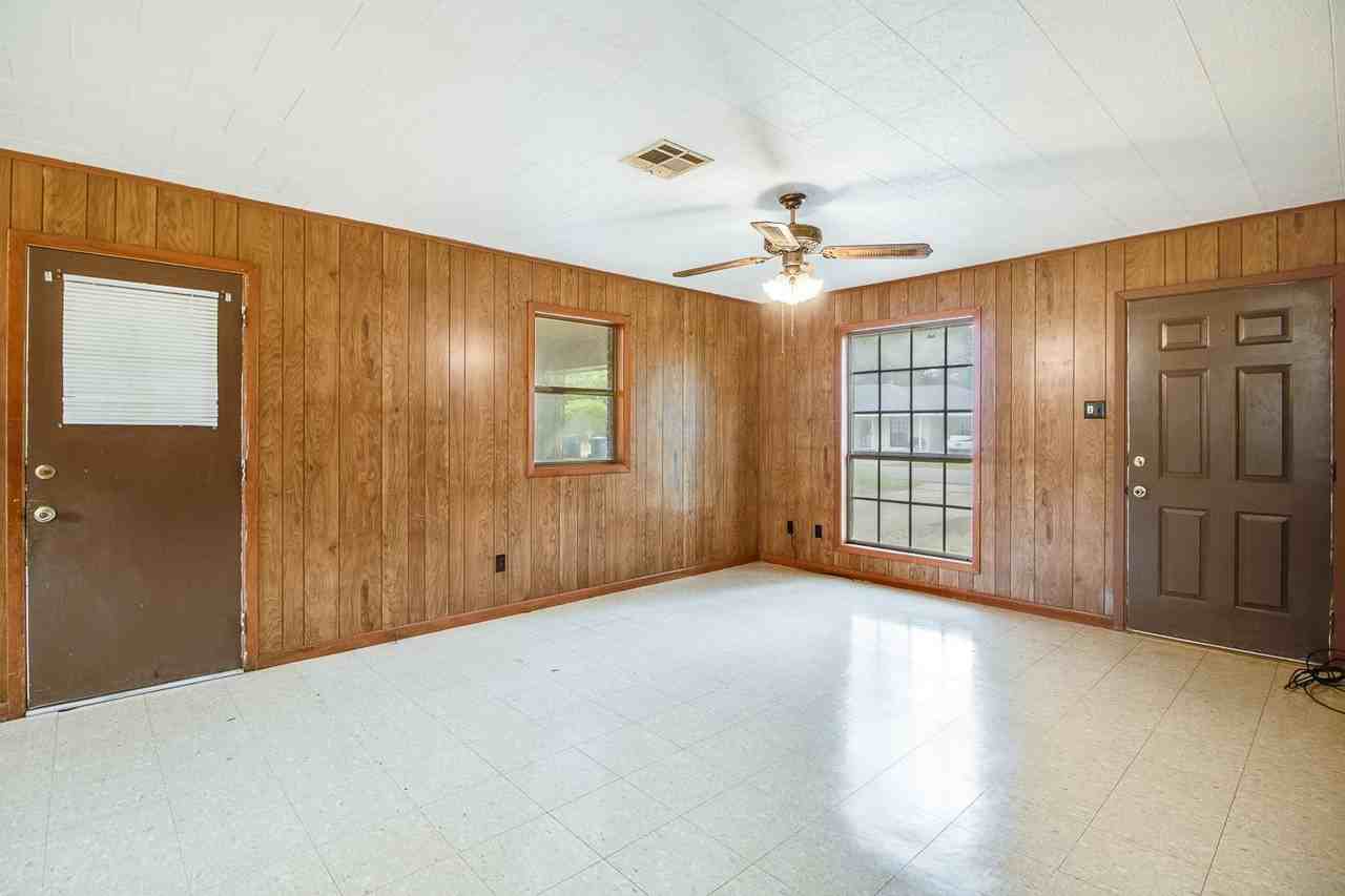 110 Rich Angel Dr - Photo 2 of 15