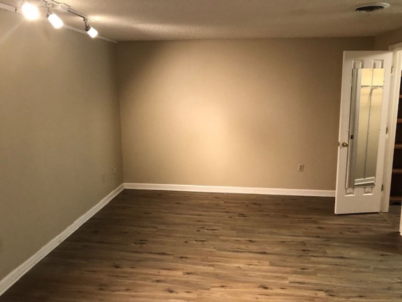 623 N Gloster St #315 - Photo 5 of 12