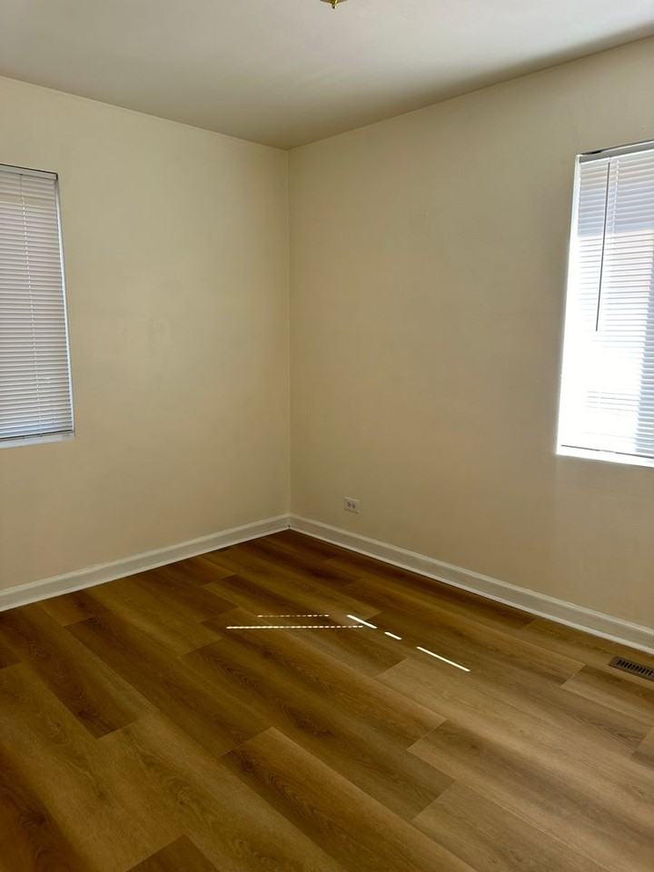 520 S Clay St - Photo 3 of 8