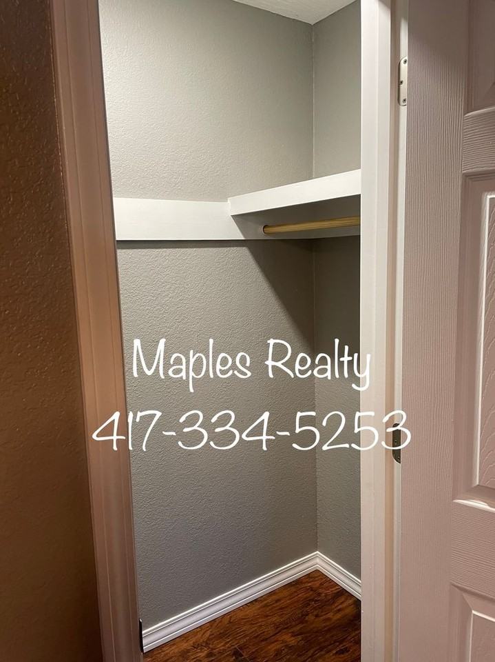 118 W Hensley St #D - Photo 5 of 22