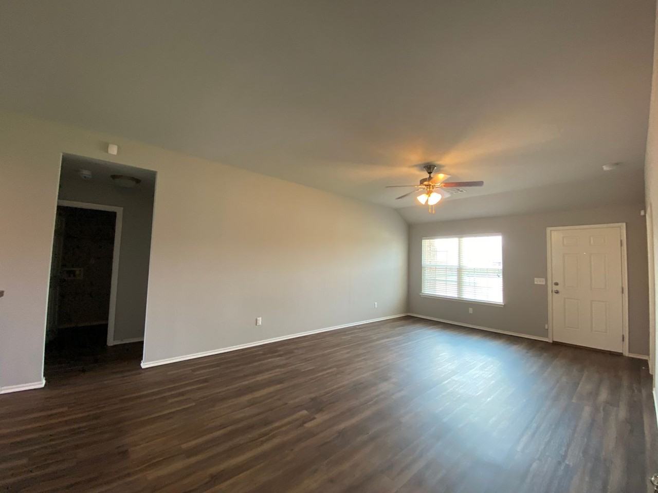 1925 W Autumn Way - Photo 7 of 36