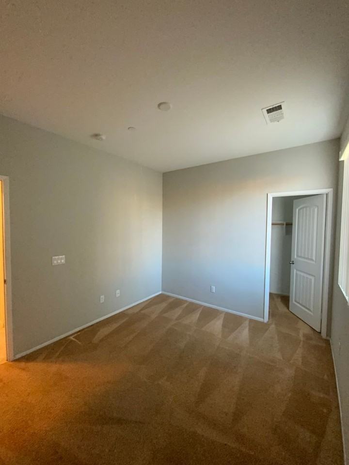 4662 Palmilla Dr - Photo 3 of 18