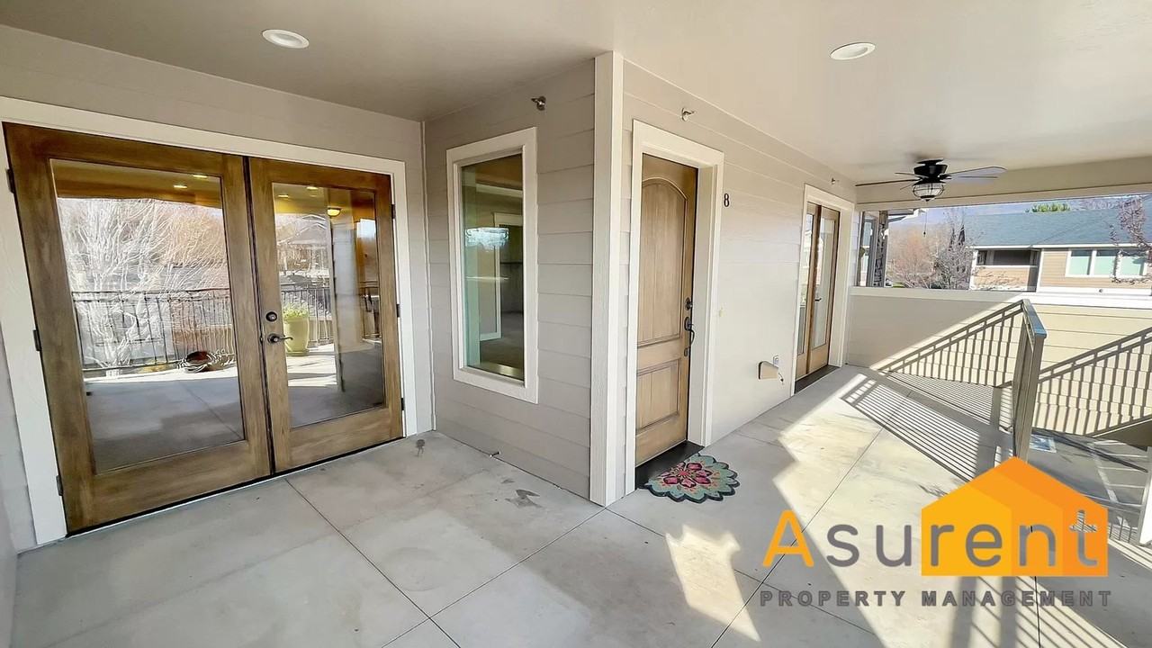 1280 Ashford Way #8 - Photo 4 of 18