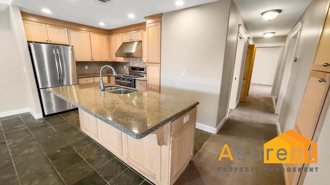 1280 Ashford Way #8 - Photo 5 of 18