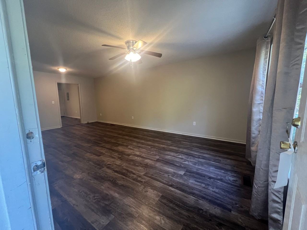 4813 Oak Meadow Dr - Photo 3 of 15