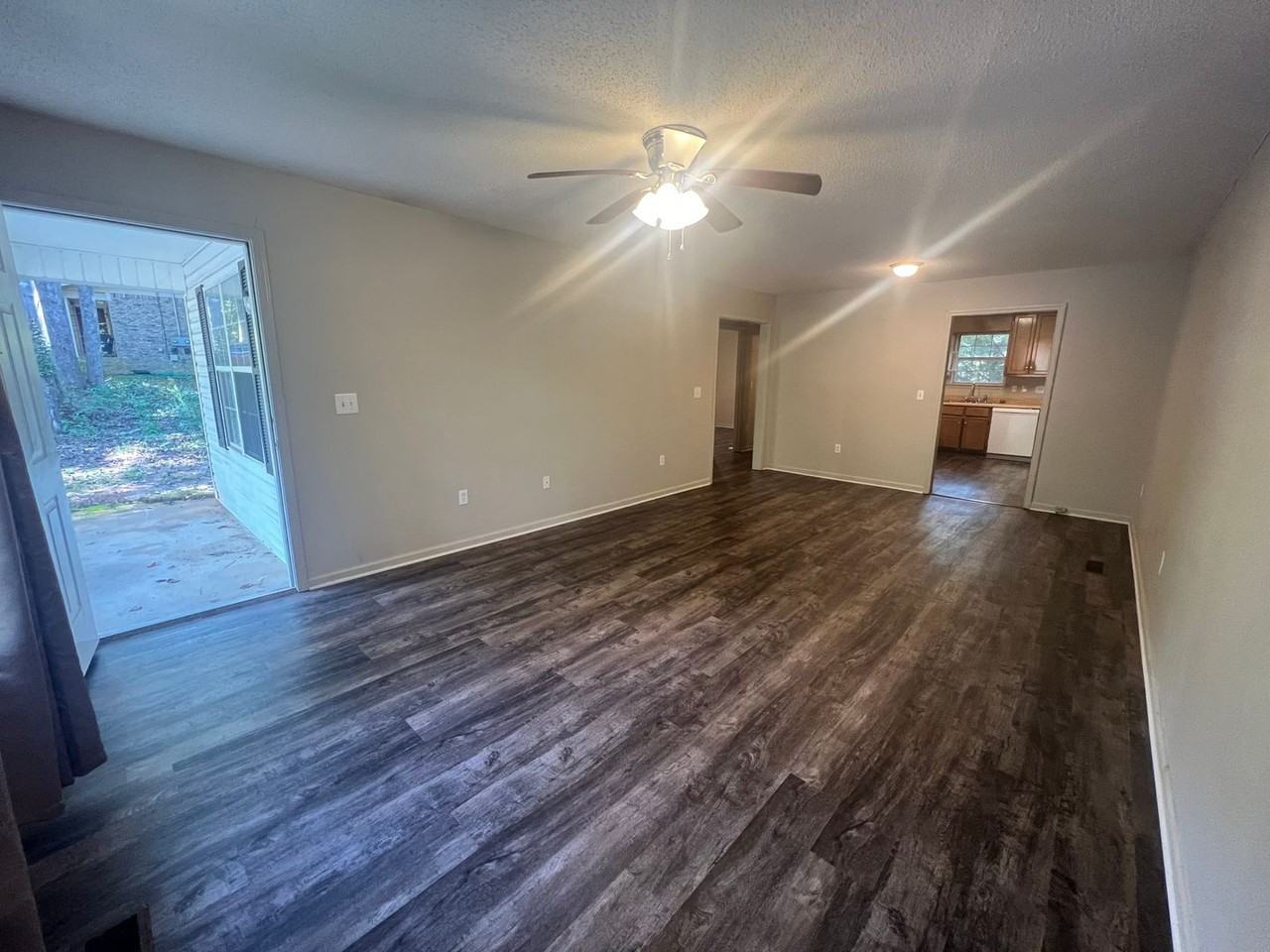 4813 Oak Meadow Dr - Photo 4 of 15