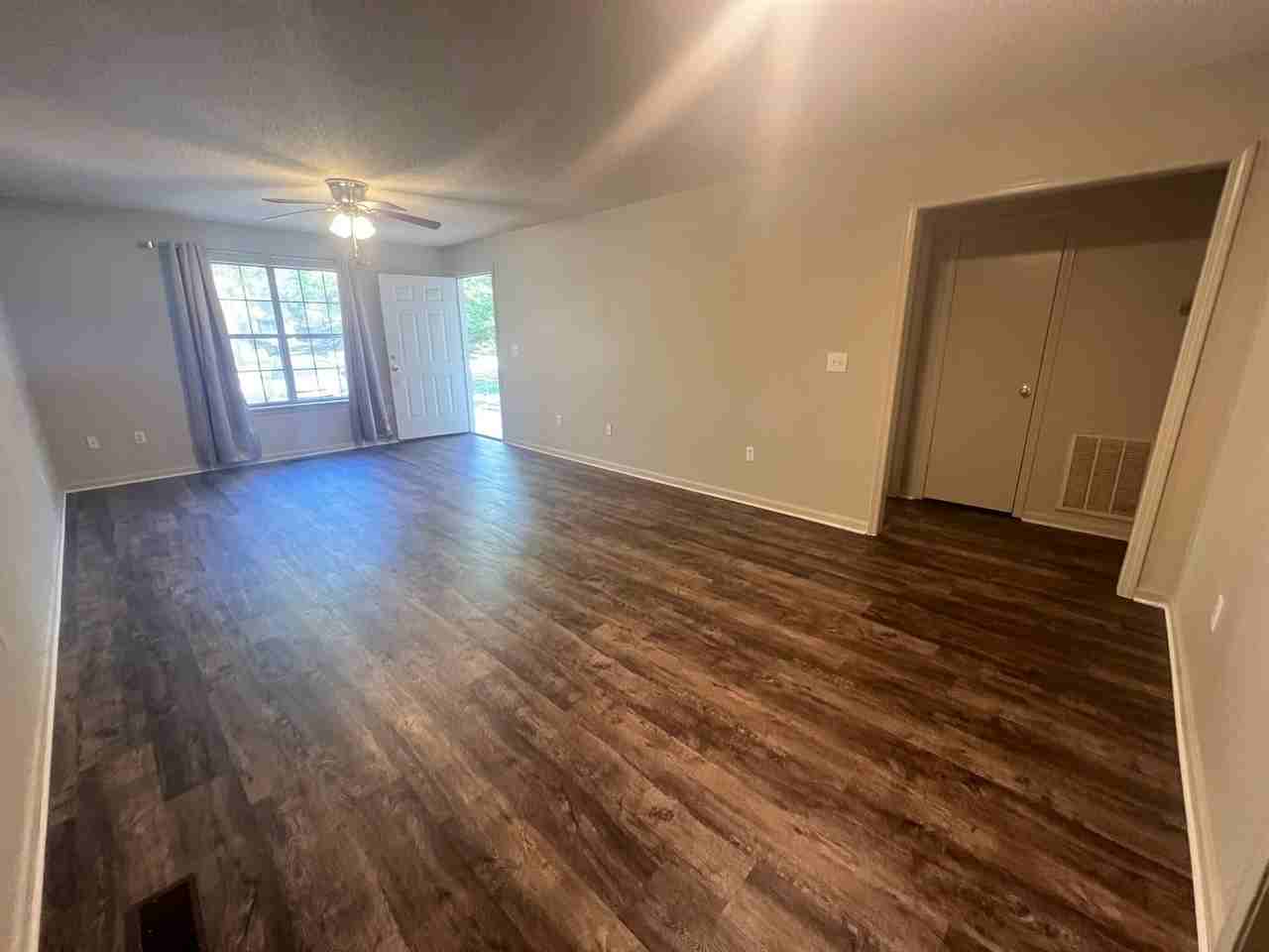 4813 Oak Meadow Dr - Photo 5 of 15