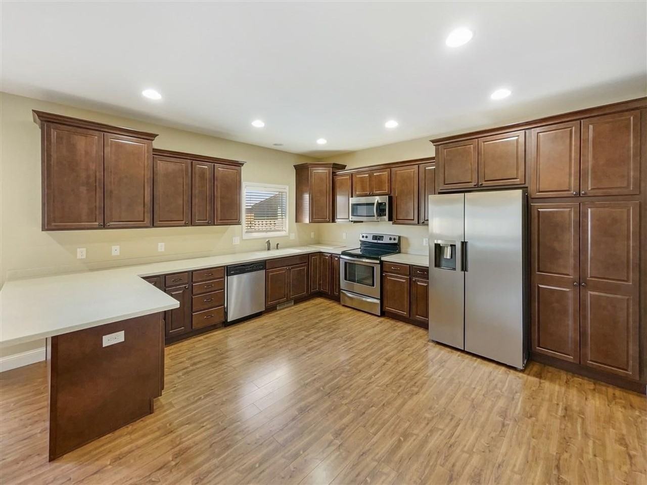 414 2nd Ave Sw - Photo 2 of 23