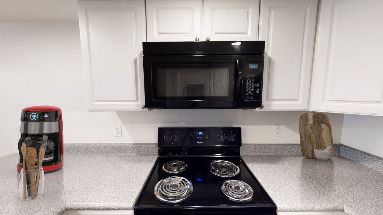 Venture Townhomes on 17th - Photo 6 of 29