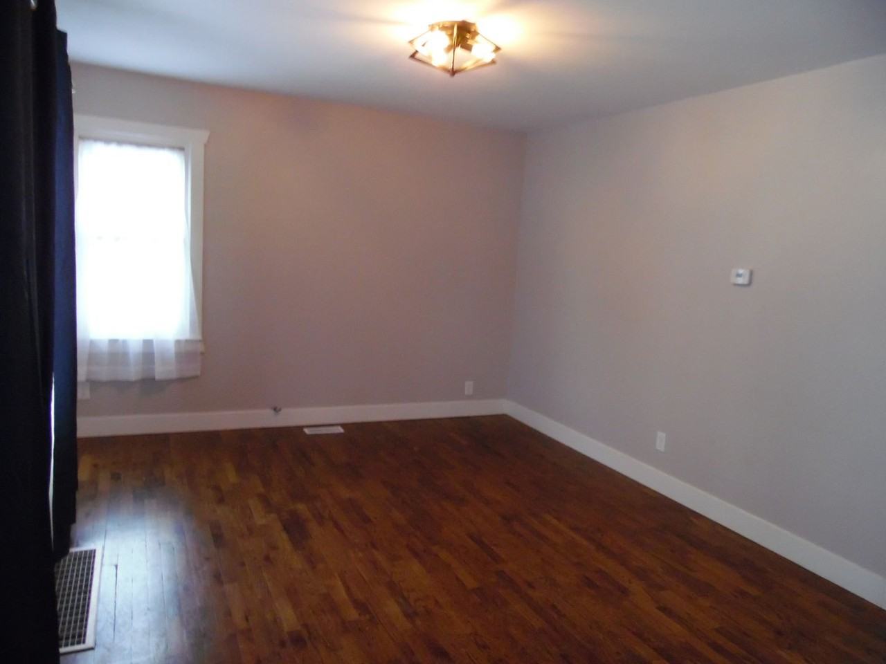 2813 Henderson Dr - Photo 2 of 28