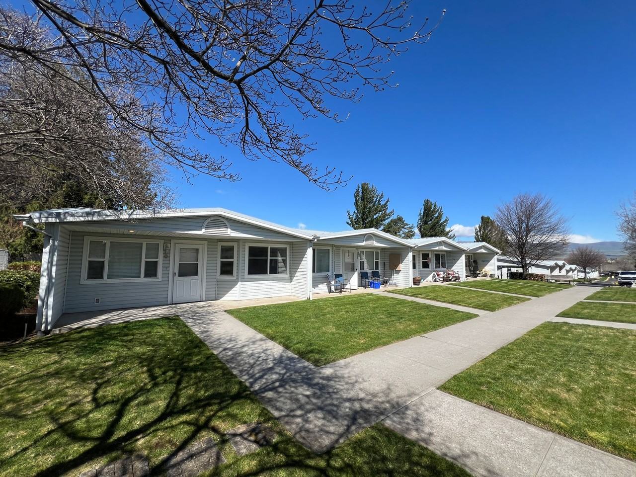 Sunray Terrace Senior Apartments - Photo 2 of 4