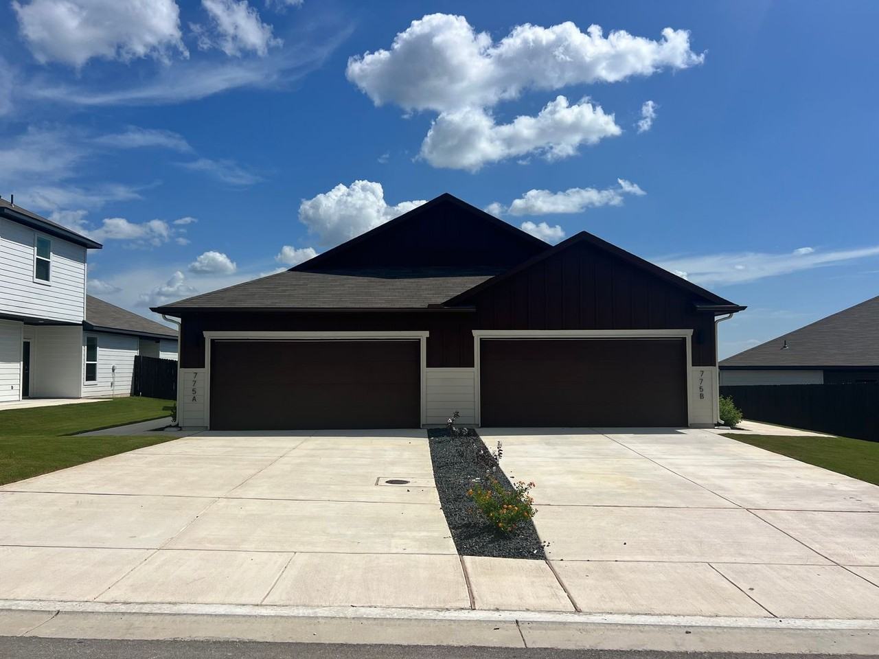 775 Staglin St #B - Photo 3 of 33
