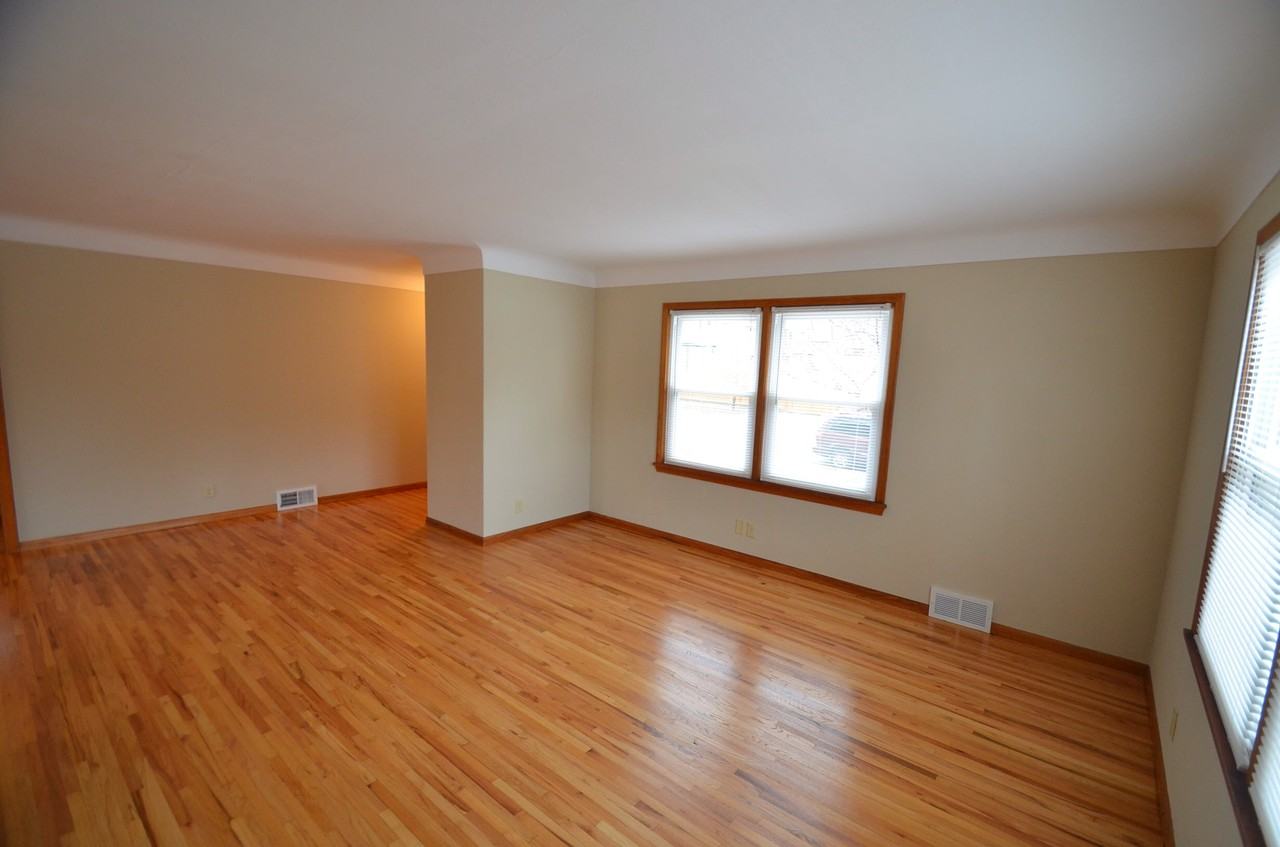 45 Morton St W - Photo 3 of 18