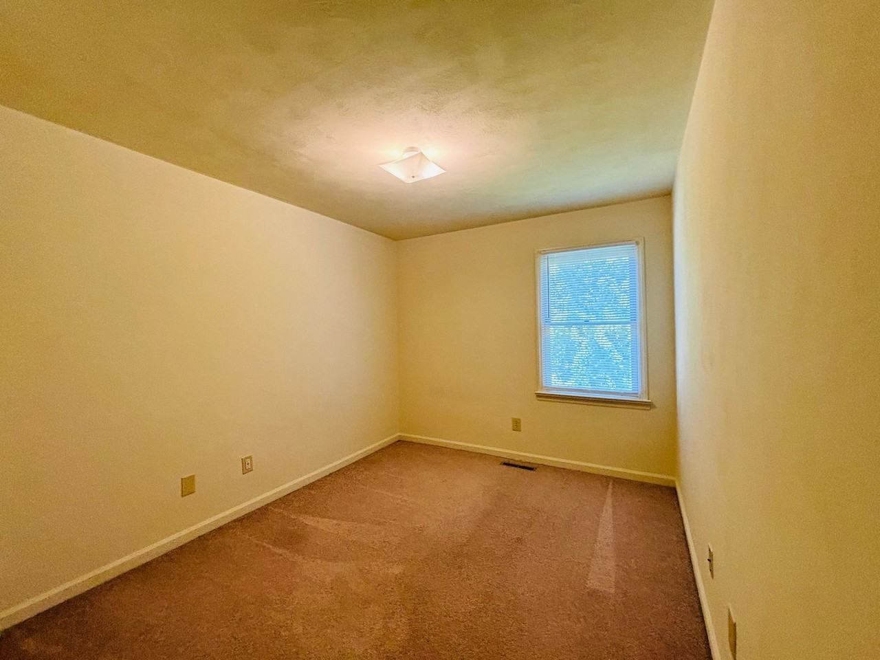 2500 Ridge Rd - Photo 4 of 24