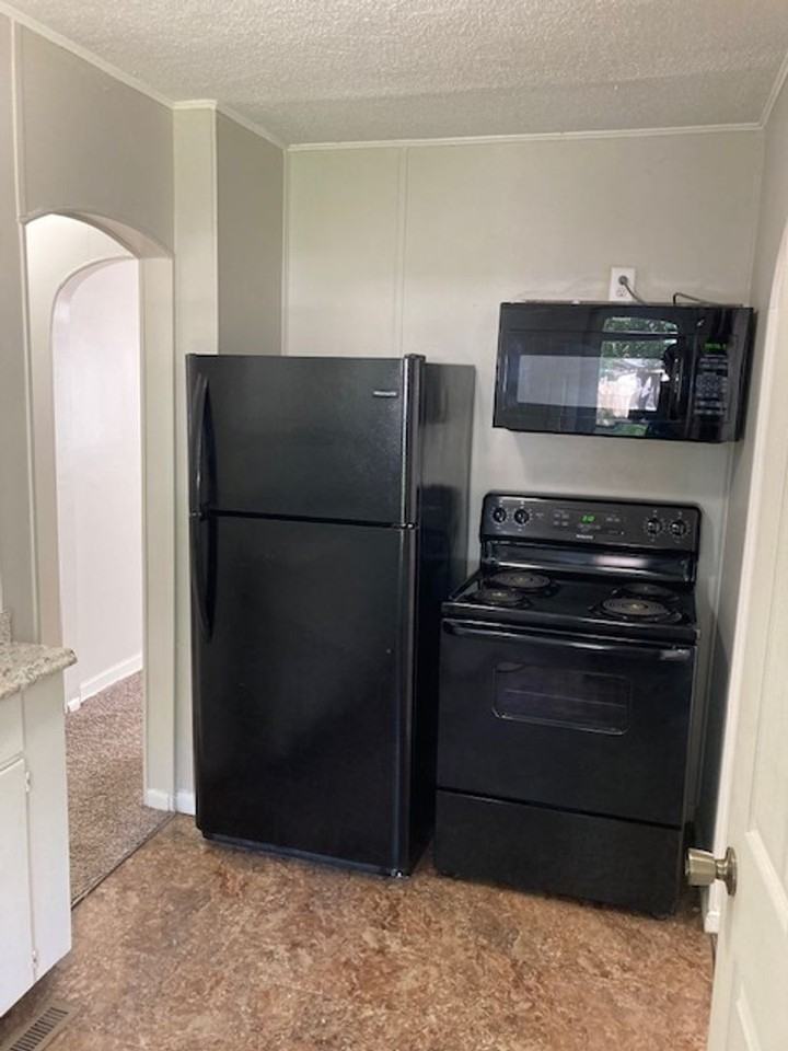 1318 S Saint Francis St - Photo 5 of 19