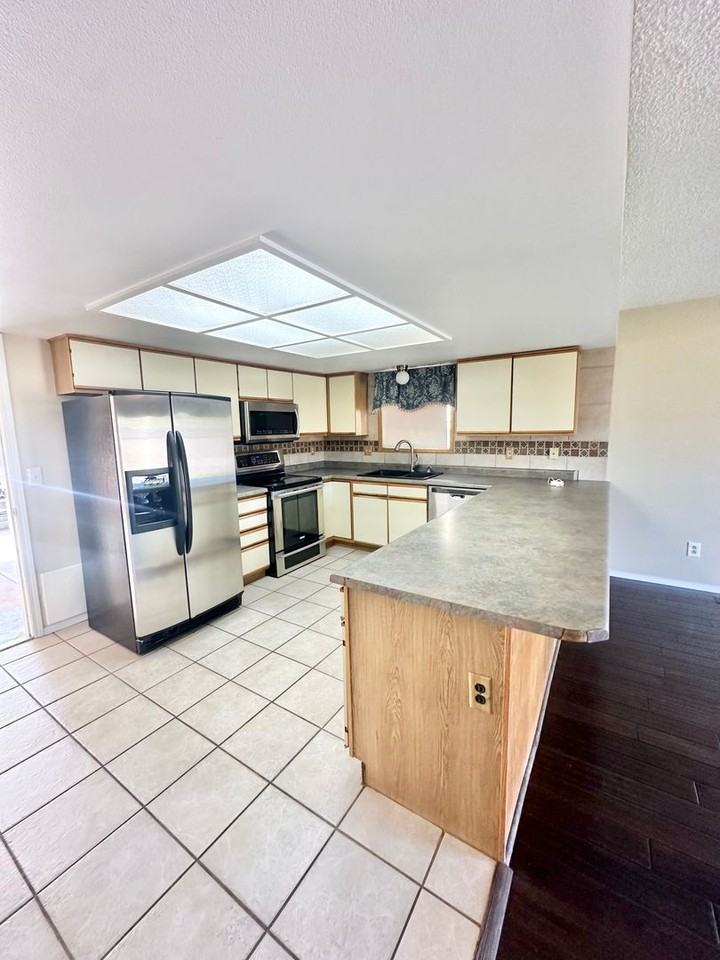 1582 Sausalito Dr - Photo 2 of 26