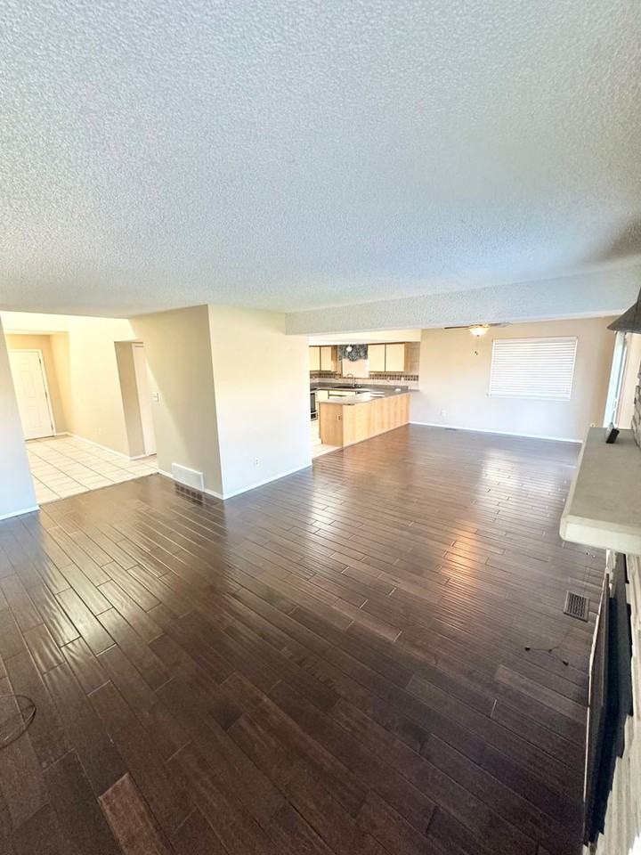 1582 Sausalito Dr - Photo 5 of 26