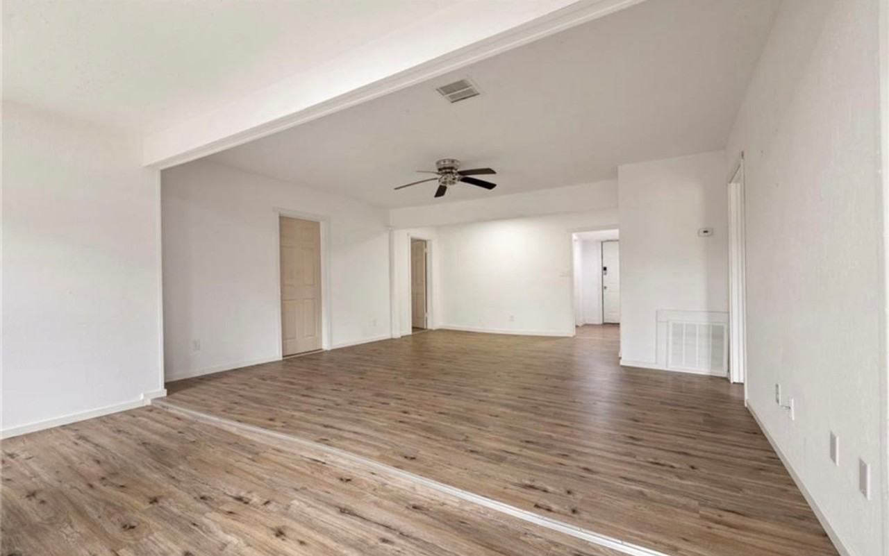 301 Franklin St - Photo 3 of 8