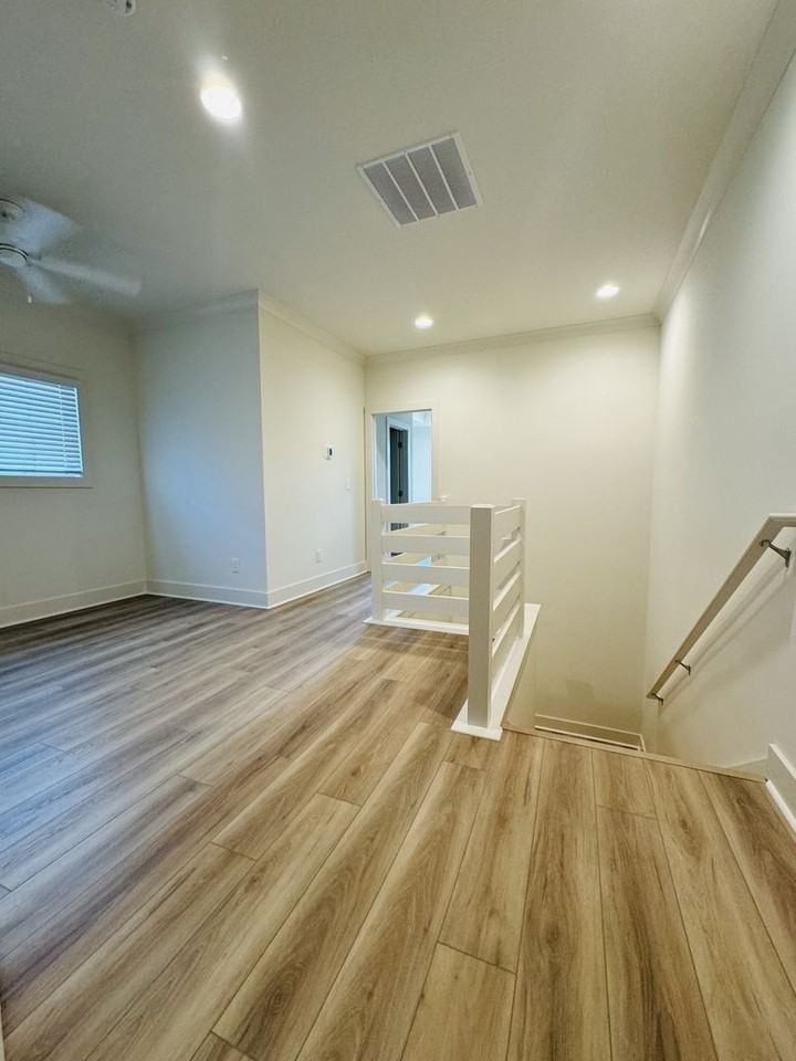 1108 Runningvine Ln - Photo 4 of 9