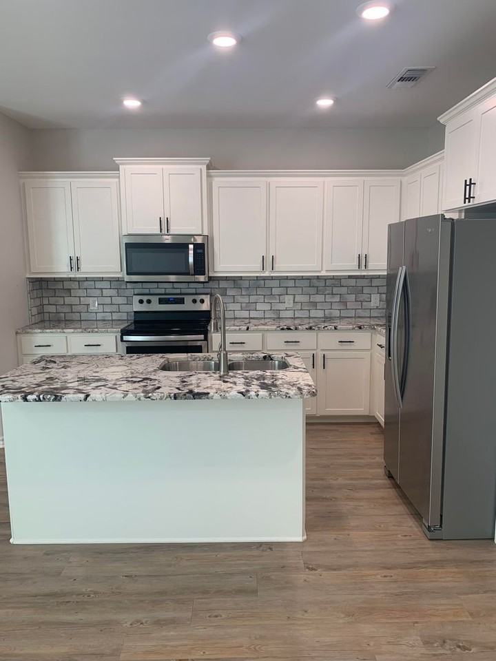 2 Fernwood Dr - Photo 4 of 14