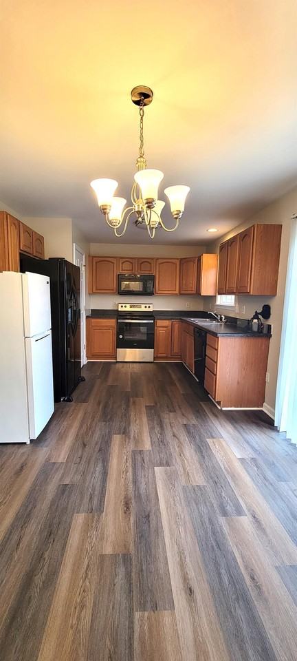 1316 Aspen Dr #1 - Photo 2 of 34