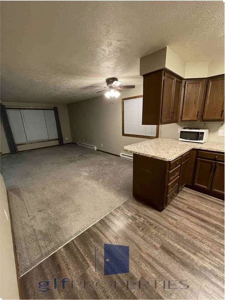 314 S 5th St - Photo 2 of 6