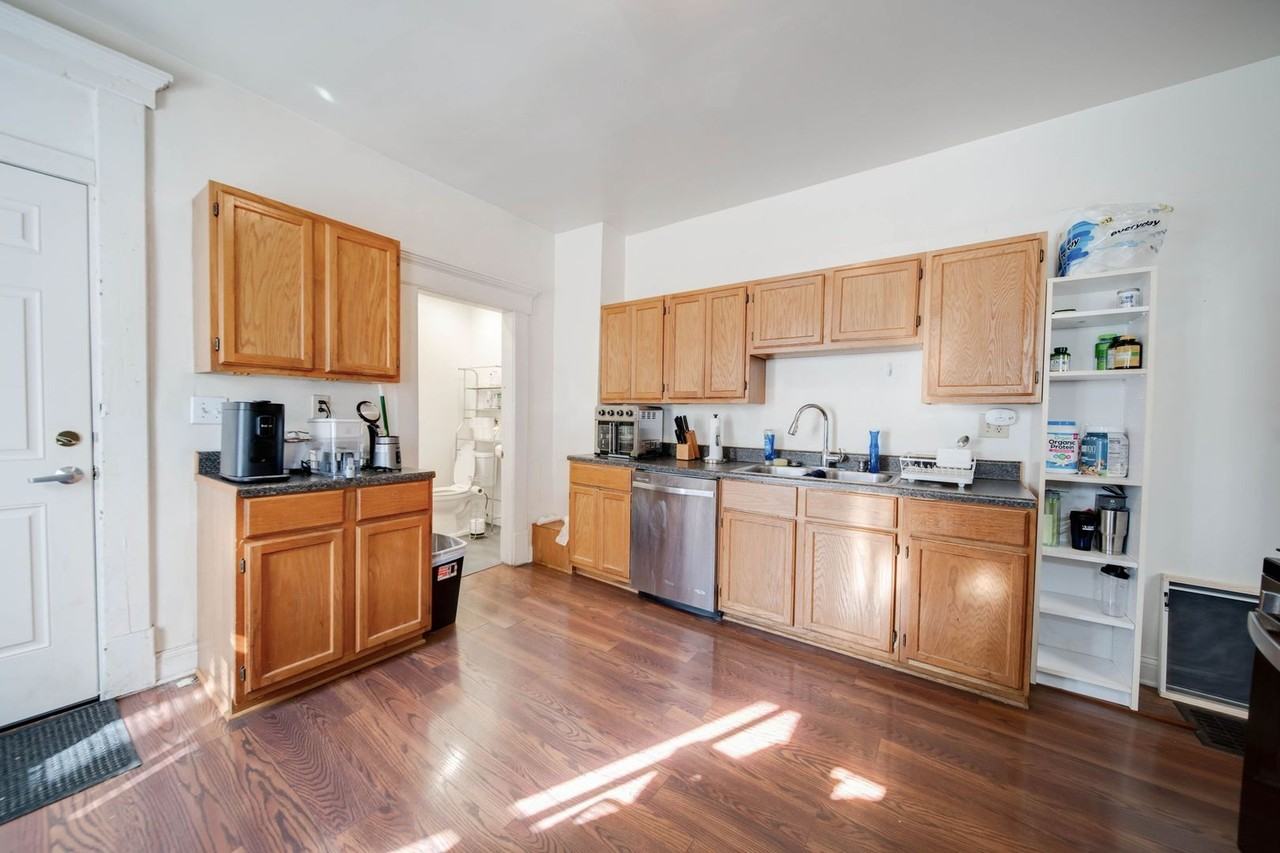 73 E Maynard Ave - Photo 5 of 26