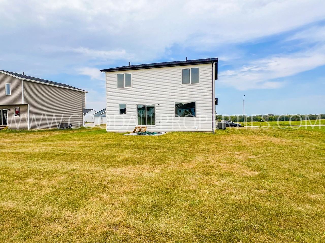 1682 20th Ave Se - Photo 6 of 18