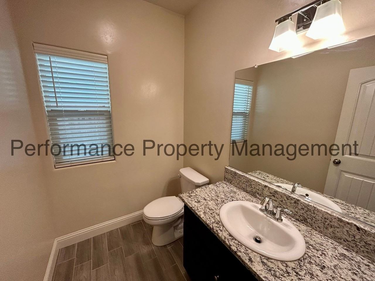 3608 Oak Lake Ln - Photo 6 of 24