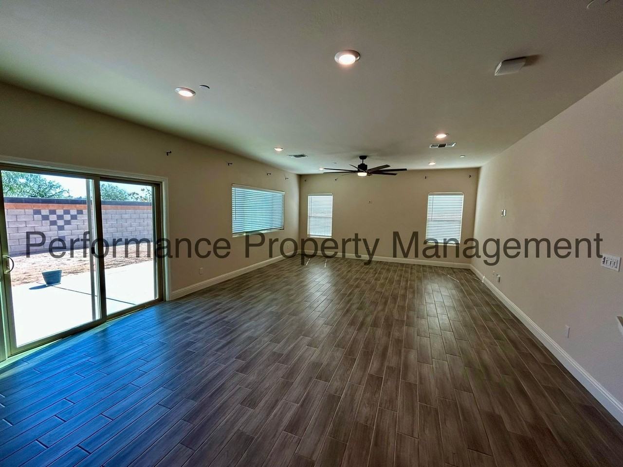 3608 Oak Lake Ln - Photo 7 of 24