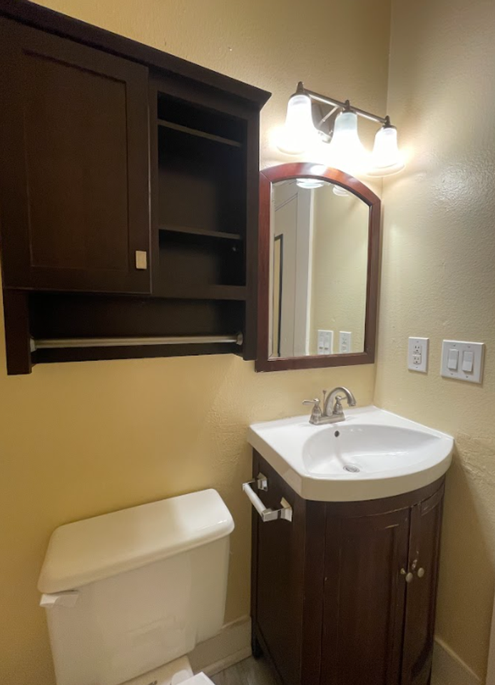808 N 15th St - Photo 4 of 8