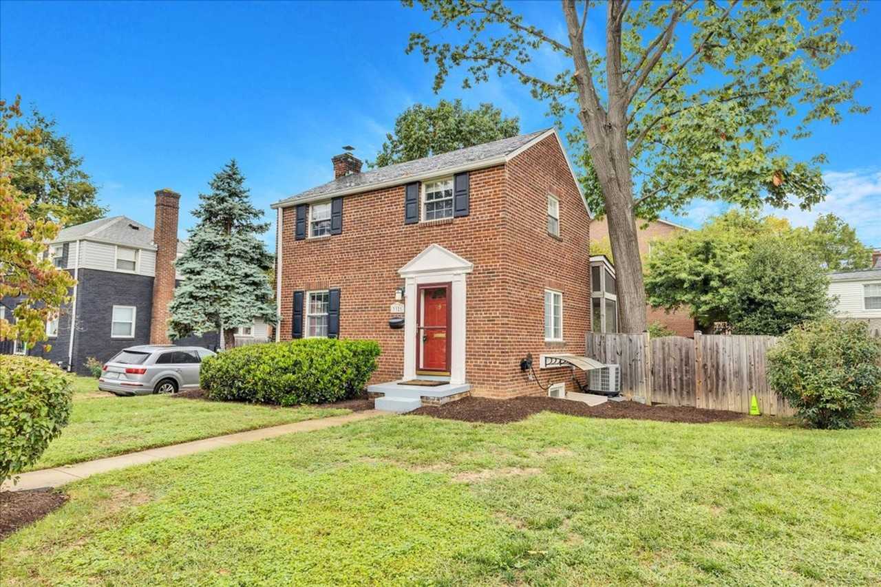 3321 6th St S - Photo 2 of 36