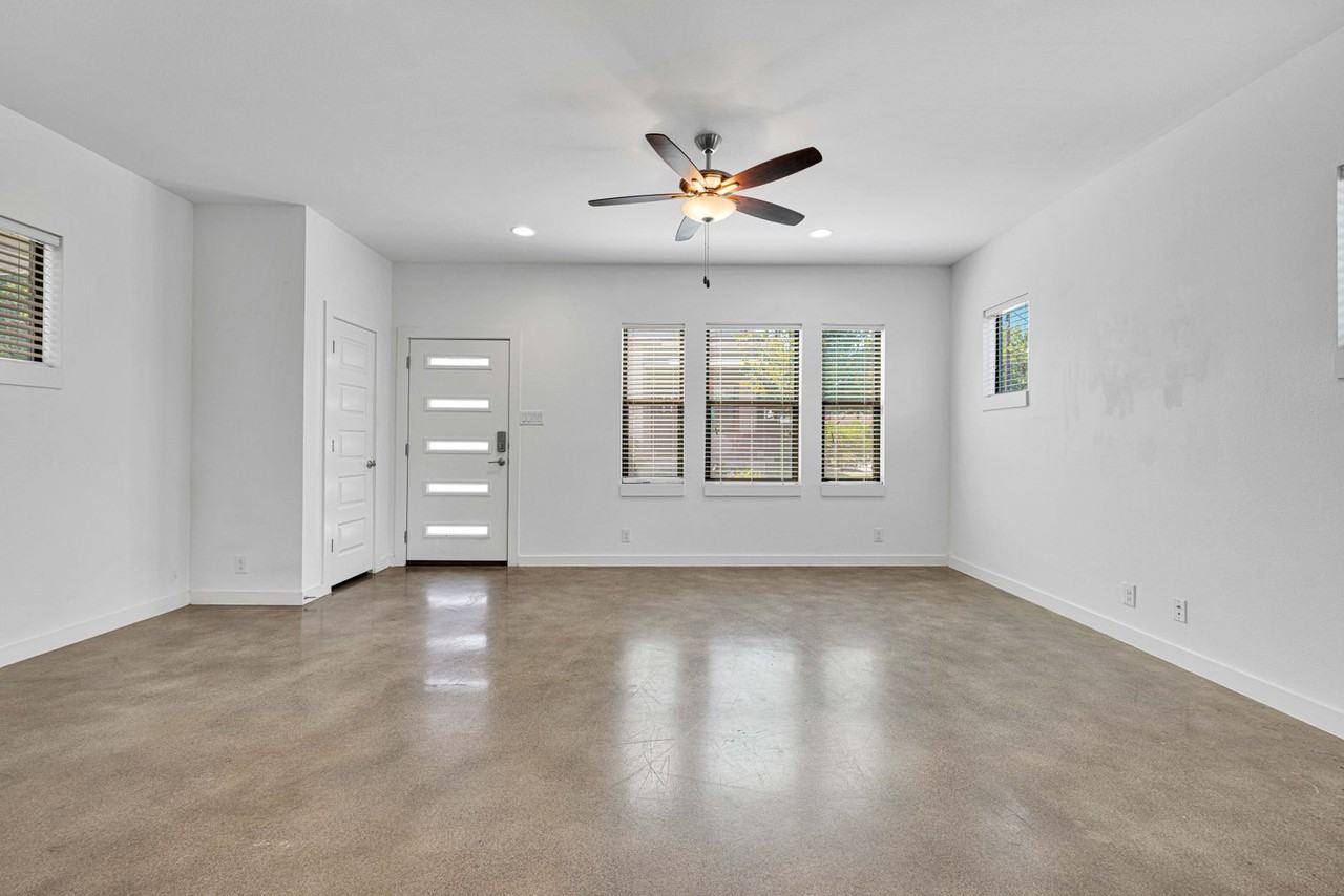 1162 N Olive St - Photo 7 of 29