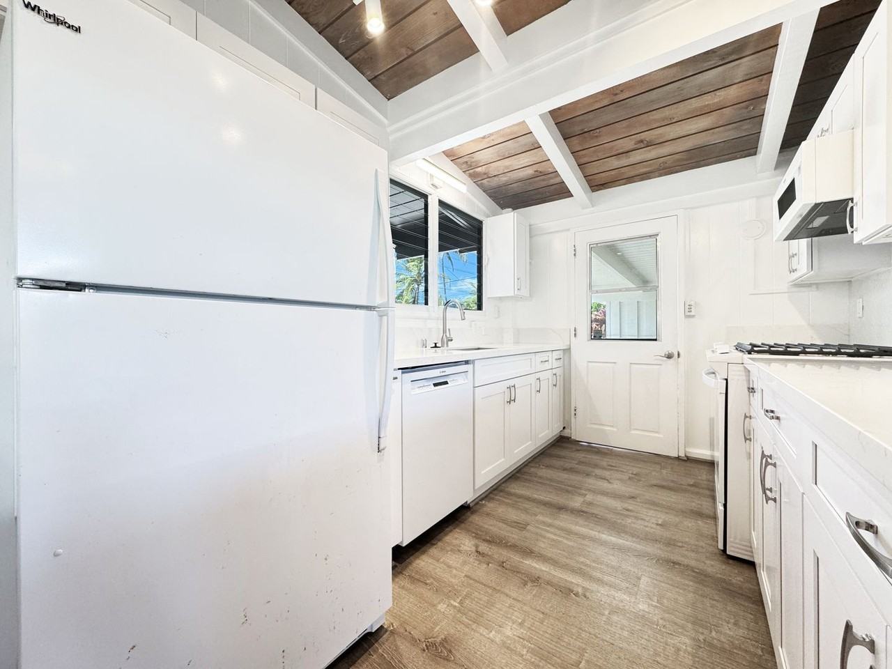 514 Paulele St - Photo 3 of 13