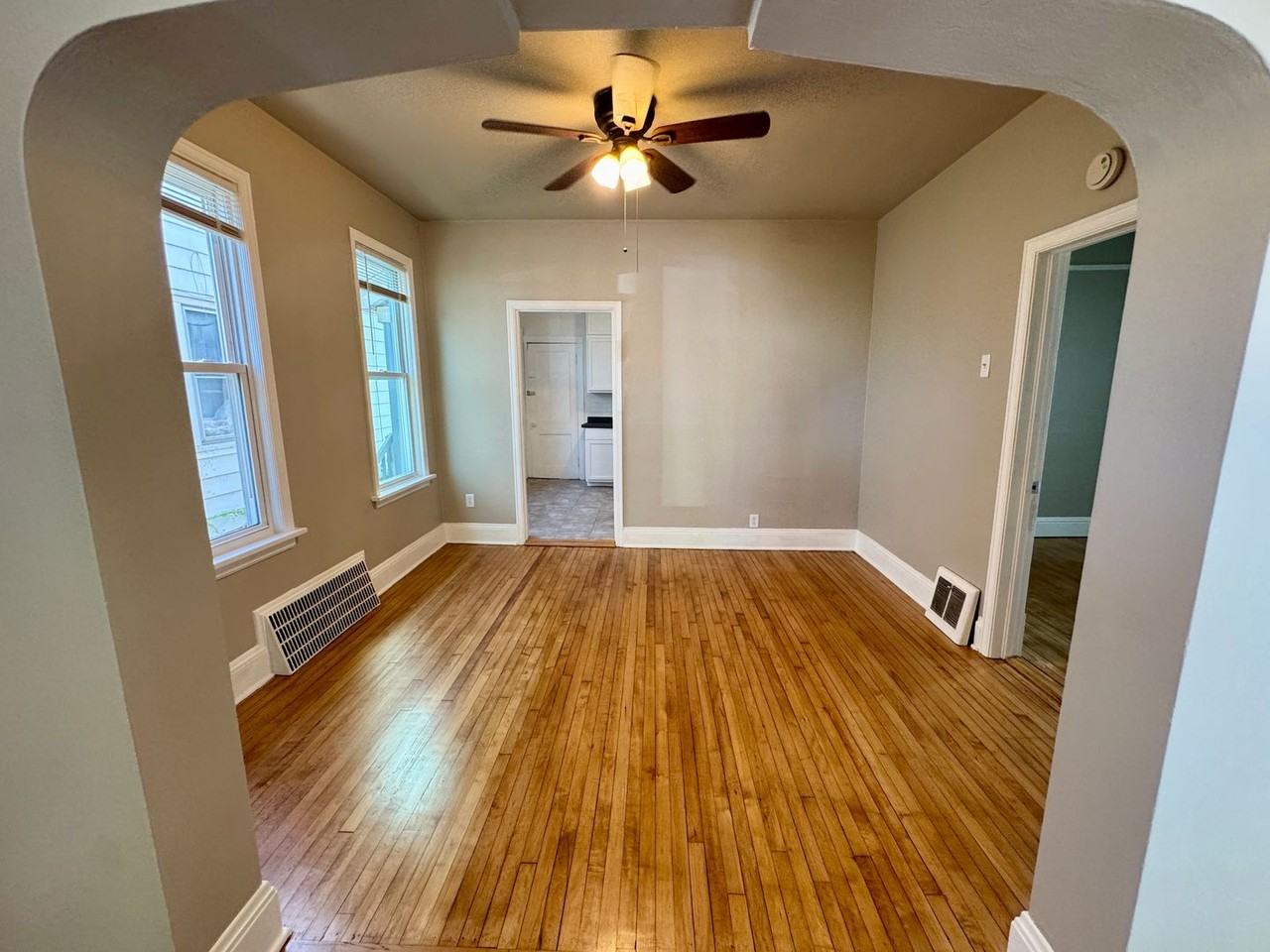 3461 E Plankinton Avenue - Photo 3 of 11