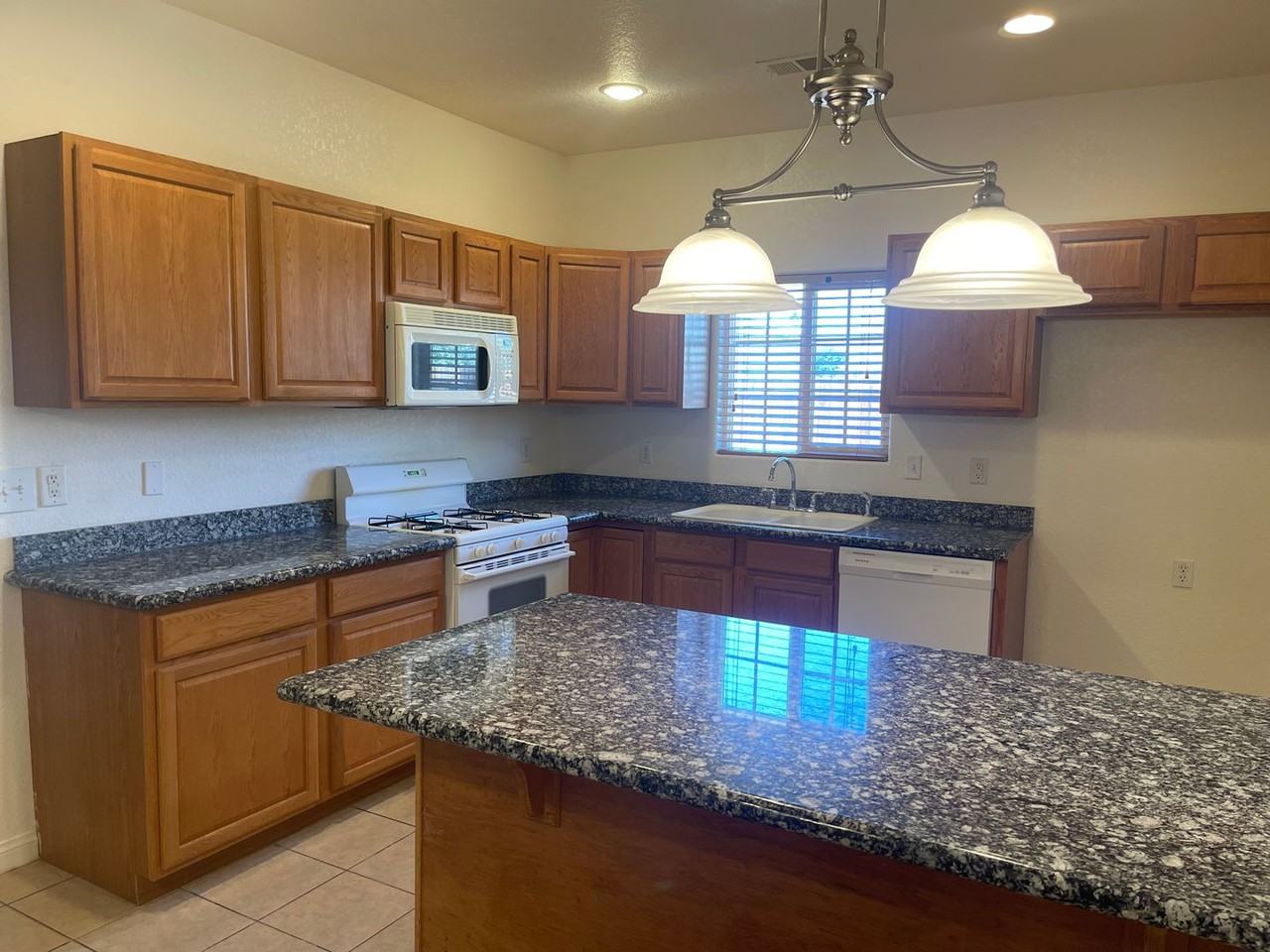 8160 Kalmia Ave - Photo 3 of 14