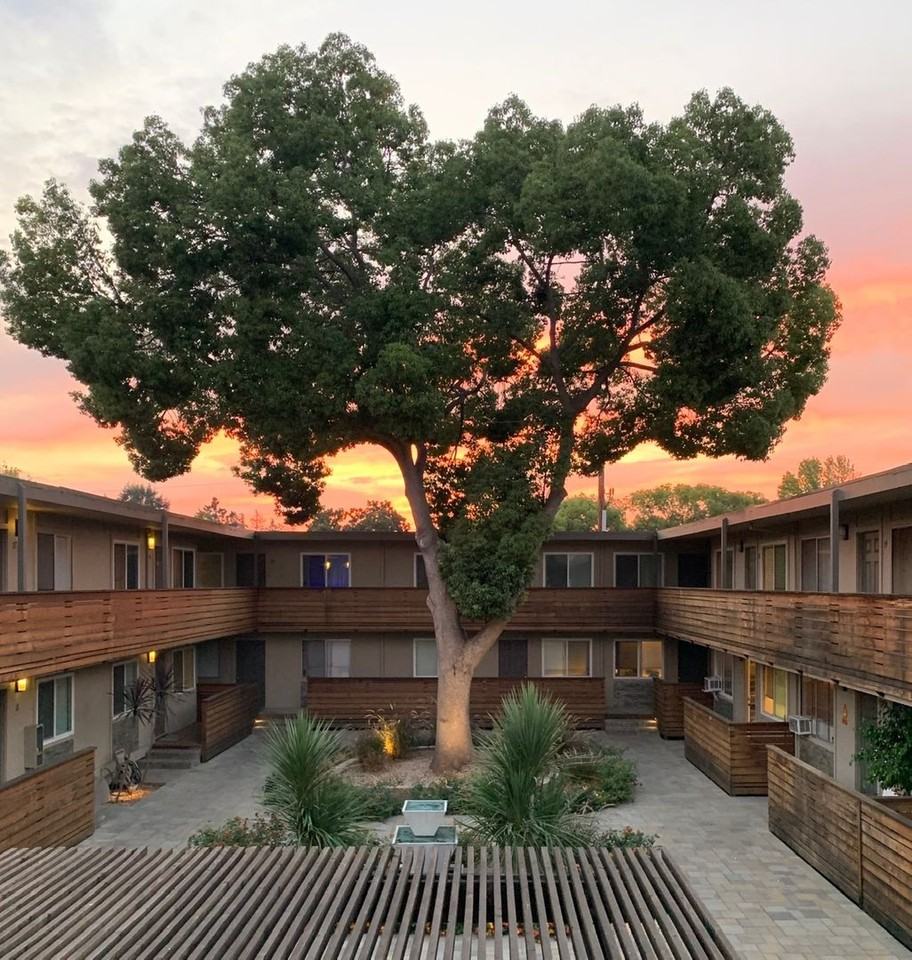 039 - Boynton Apts - Photo 3 of 30